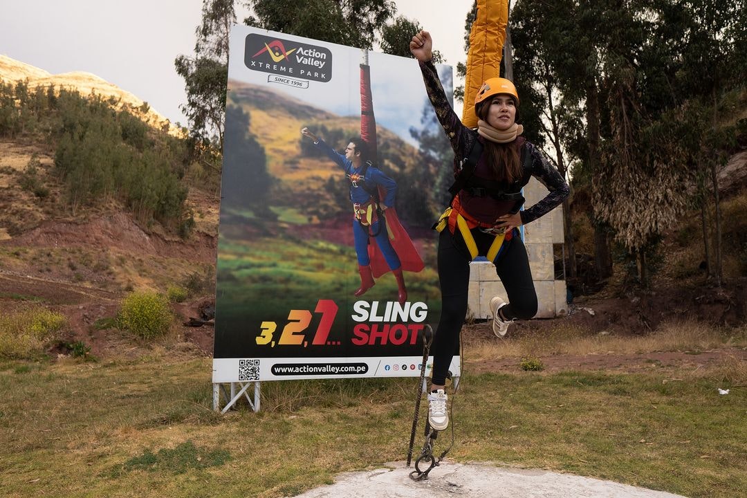 Cus-17 : Slingshot Launch - Gravity Defying like Superman - imagen #4