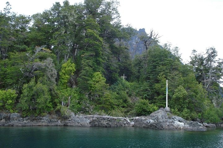 Puerto Blest Sightseeing Cruise and Waterfalls Hike from Bariloche - imagen #5