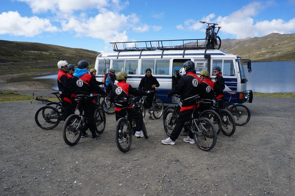 BO-PAZ-09:  La Paz | En bicicleta por la «Carretera de la Muerte»: recorre la carretera más peligrosa del mundo - imagen #10