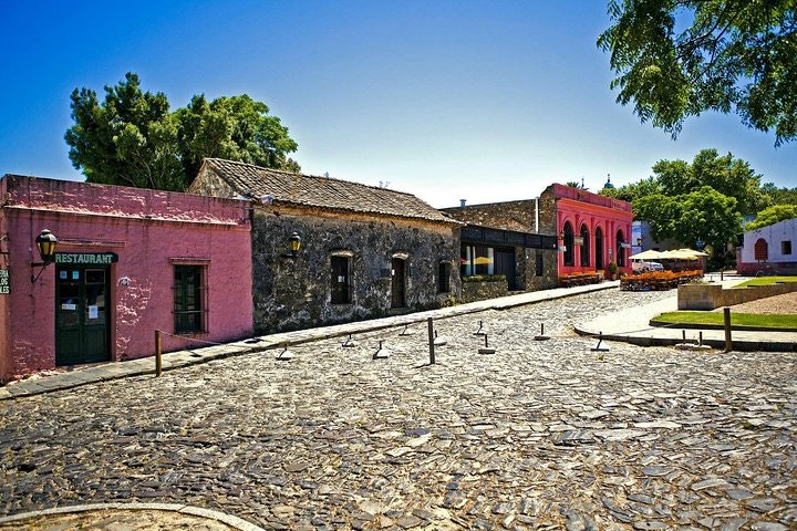 Colonia Day Trip & Optional Private Transfers from Buenos Aires - imagen #3