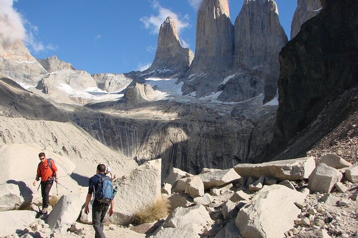 Torres del Paine Trekking Base - Full day excursion - imagen #4