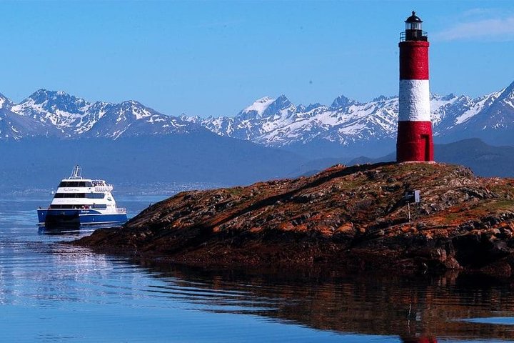 Ushuaia, Navigation Beagle Channel and Isla de Lobos - Half day