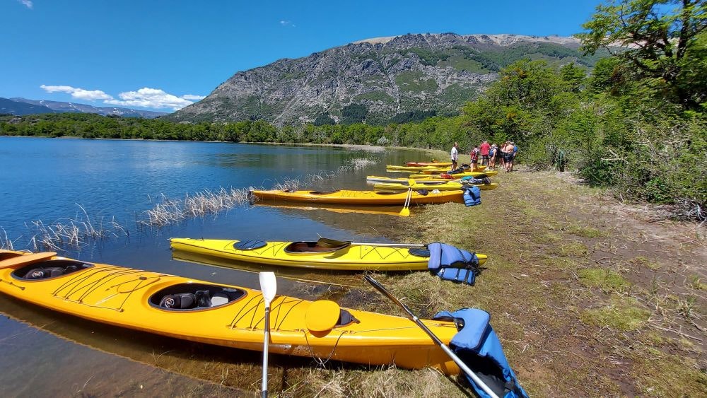 Kayaking in Machonico lakes on the Siete Lagos trail - imagen #5