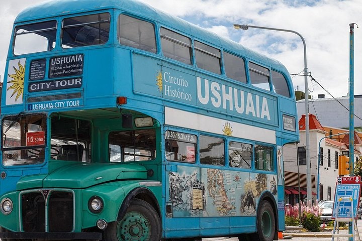 Recorrido por la ciudad en autobús de dos pisos en Ushuaia - imagen #5