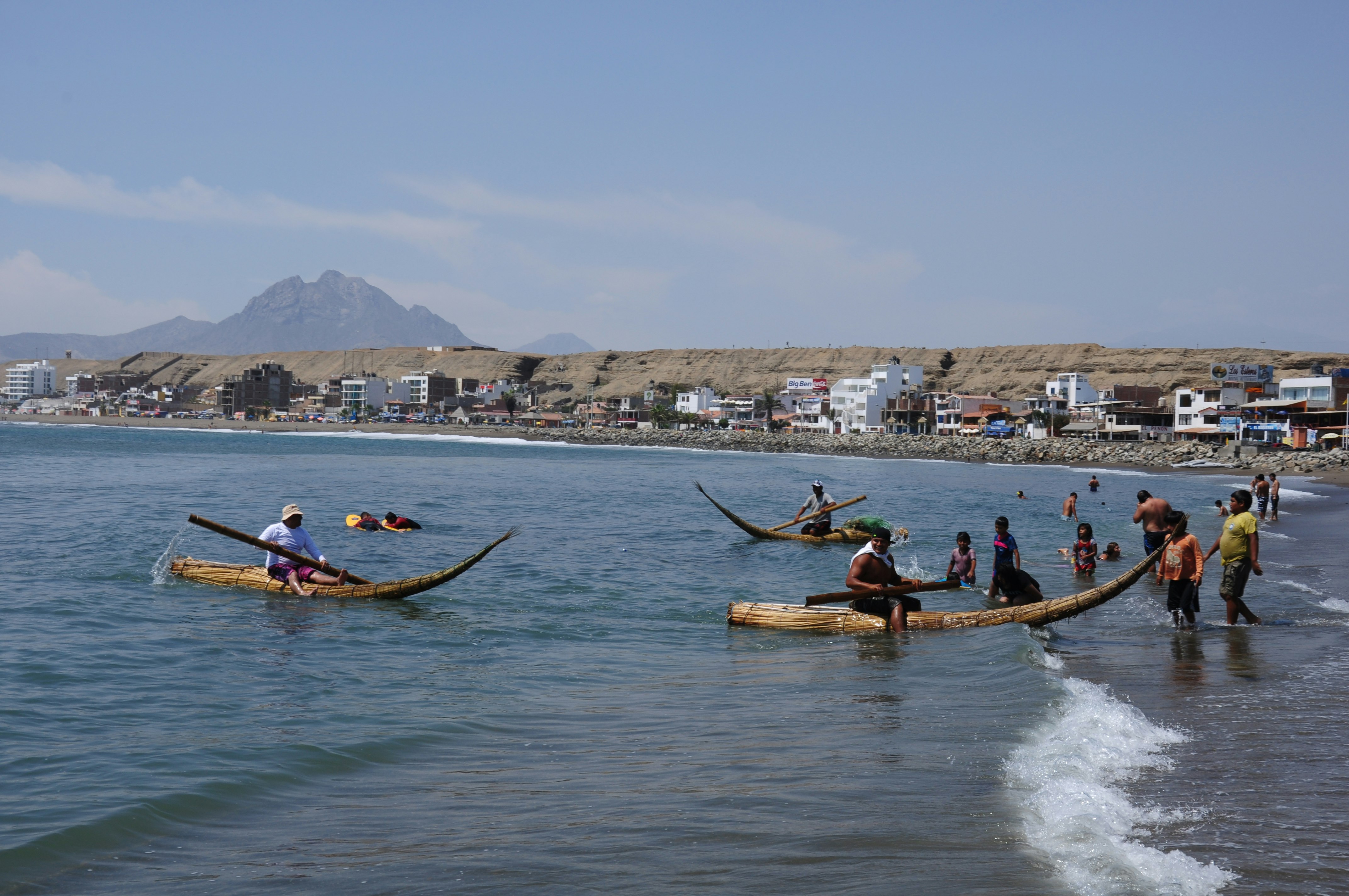 Trujillo The Best Private Tour: Downtown, Museum, Sun & Moon temples, Chan Chan Chimu City and Huanchaco beach. - imagen #14
