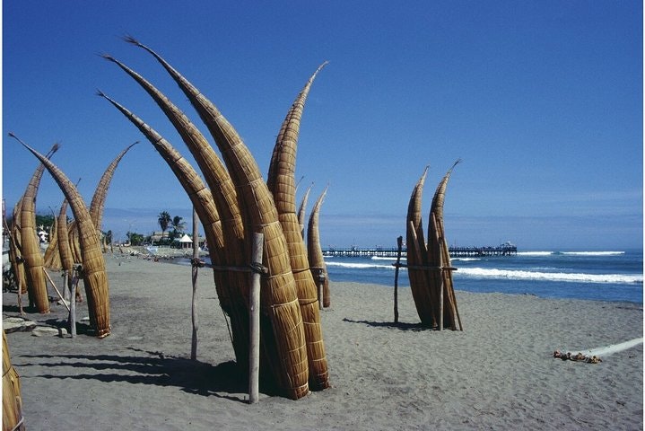 Sun and Moon Huacas, Chan Chan and Huanchaco Day Tour - imagen #5