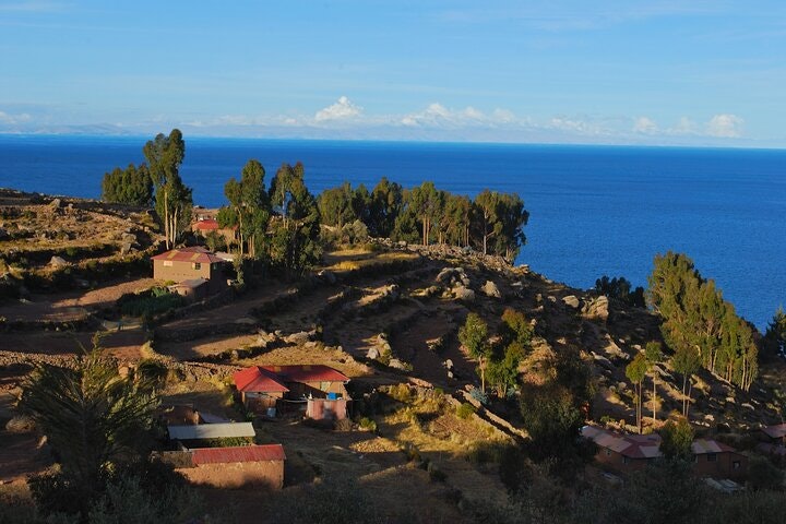 Titicaca Lake, Uros Floating Islands & Taquile Community Island Full-Day Tour from Puno - imagen #6