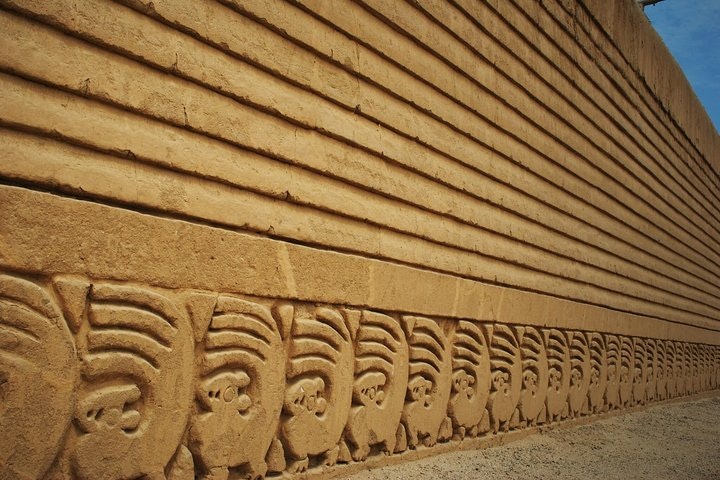 Trujillo The Best Private Tour: Downtown, Museum, Sun & Moon temples, Chan Chan Chimu City and Huanchaco beach. - imagen #5