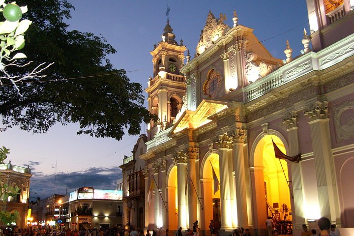 Visita turística por la ciudad de Salta