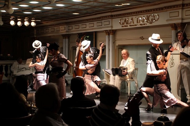 Gala Tango Show with Private Transfers and Optional Dinner - imagen #3