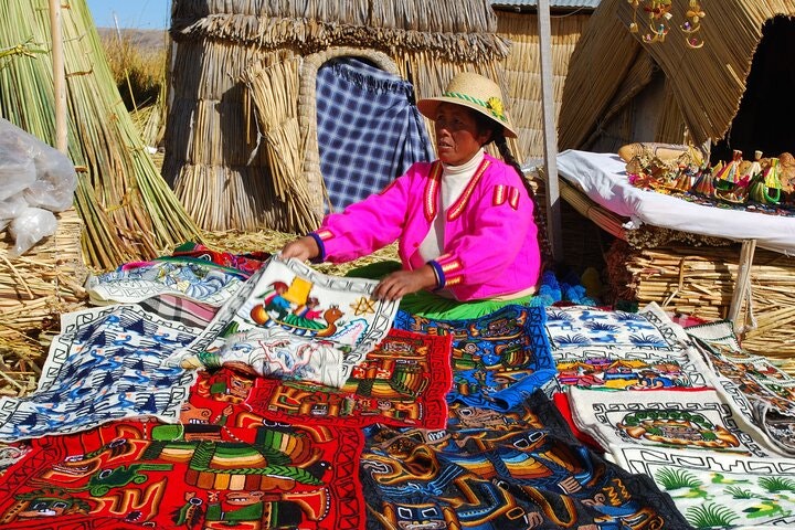 Titicaca Lake, Uros Floating Islands & Taquile Community Island Full-Day Tour from Puno - imagen #16