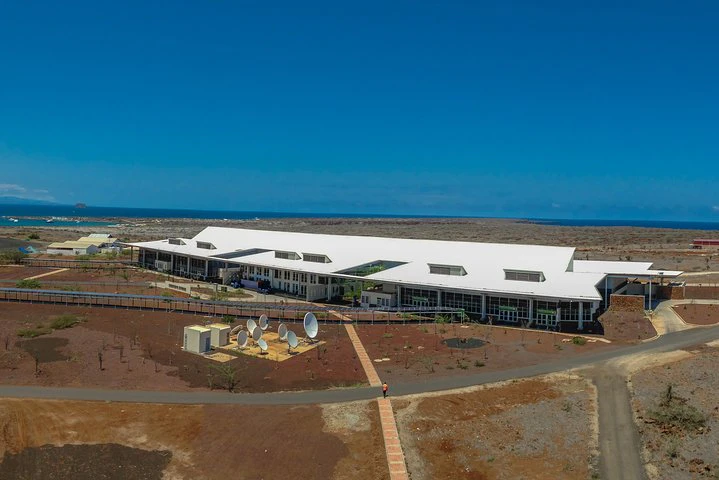Servicio de traslado privado desde el aeropuerto de Baltra a cualquier hotel de Santa Cruz - imagen #3