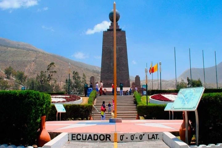 Visita privada al monumento «El centro del mundo» + el volcán Pululahua - imagen #6