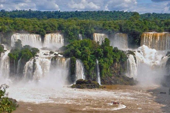 Iguazu Falls: Argentinian Side with Boat Ride - Jungle-truck and Train - imagen #9