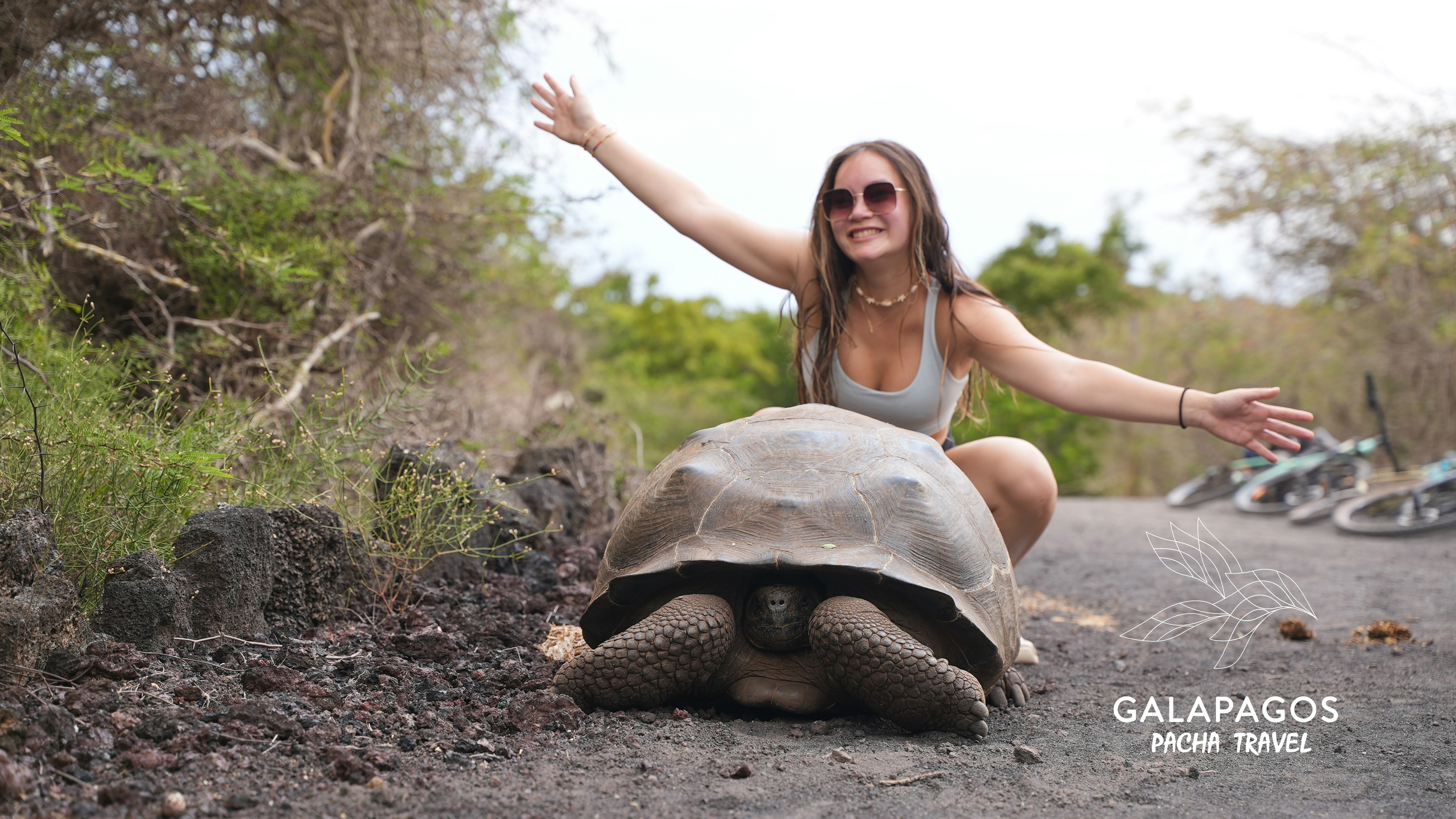 Bike or Hike Wetlands Wall of Tears & G.Tortoise Breeding Center - Isabela - imagen #4