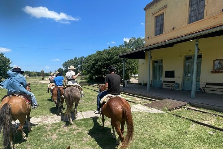 Horseback Riding Experience in Carlos Keen - imagen #10