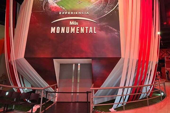 Two Stadiums, One Passion: Boca vs. River Tour Experience - imagen #5