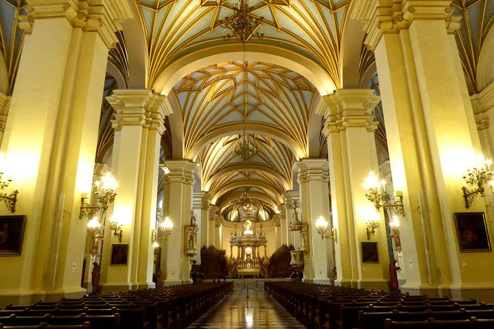 Visita guiada privada de medio día por Lima: lo colonial y lo moderno - imagen #8