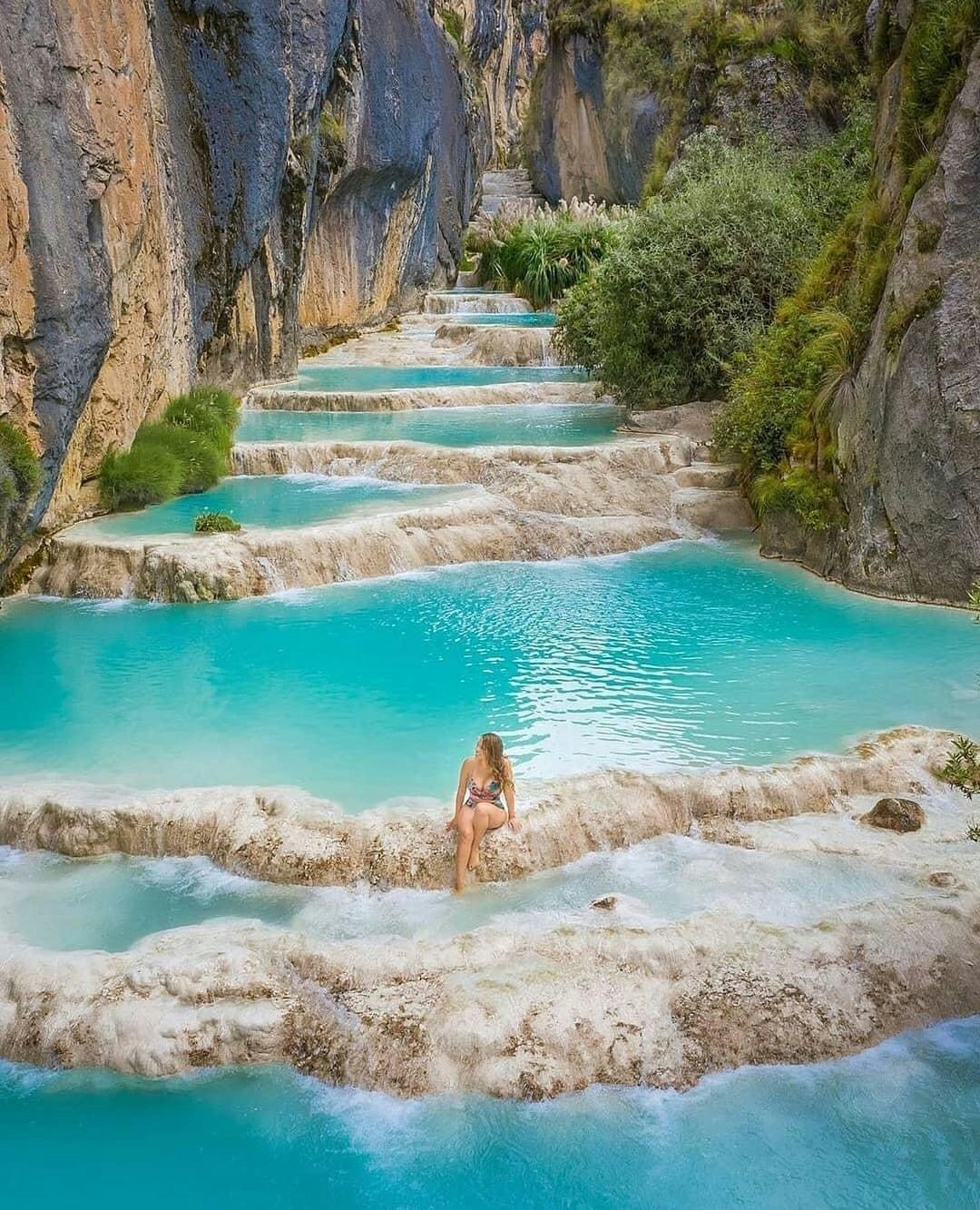 Lim-30 : Millpu from Lima - The Paradisiacal Turquoise Waters - imagen #3