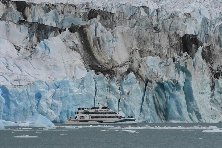 Perito Moreno Glacier with Navigation in Front of the Glacier - Calafate - imagen #6