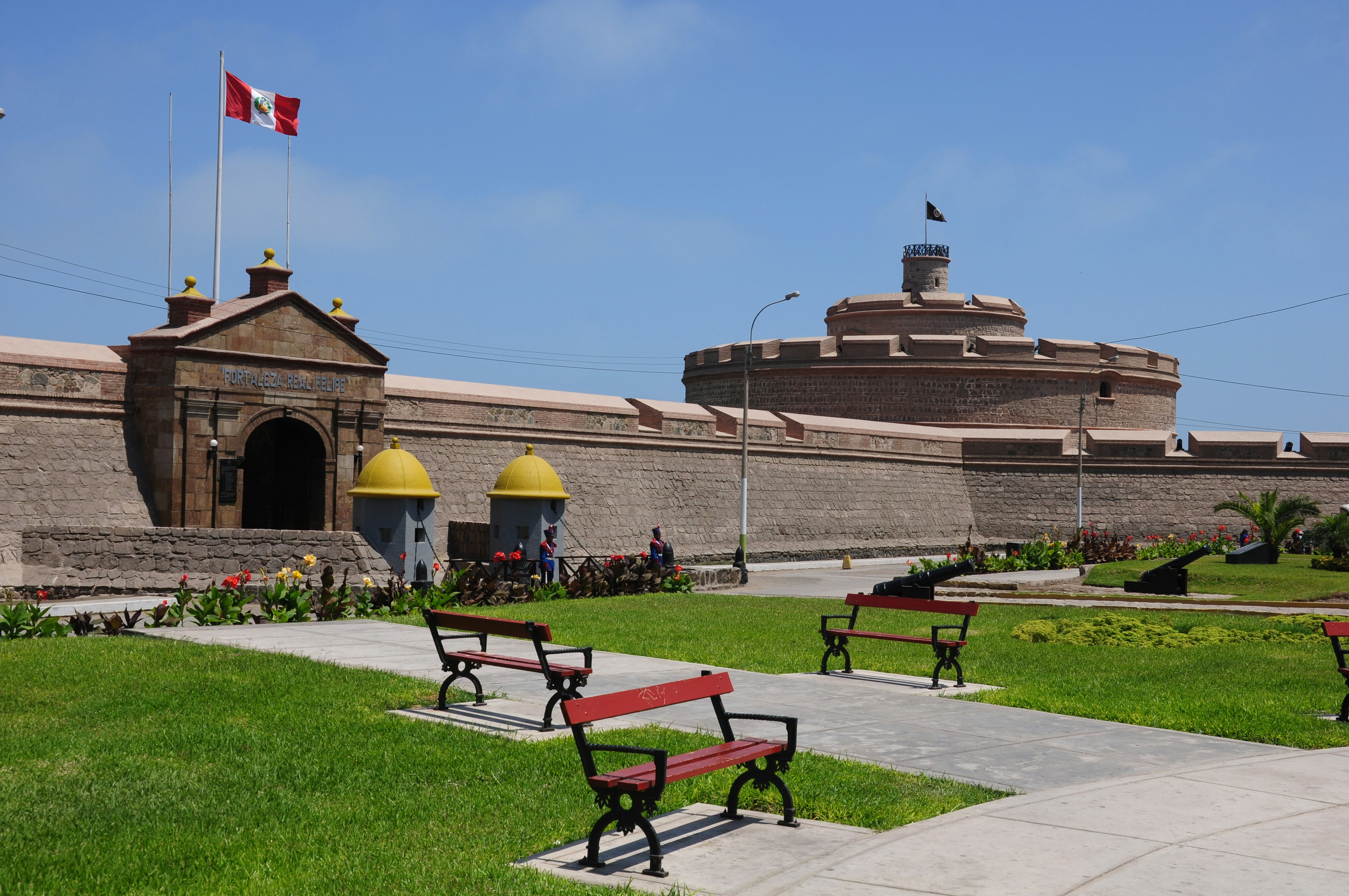 Port of Callao: Historic Downtown & Real Felipe Spanish Fortress from Lima - imagen #16