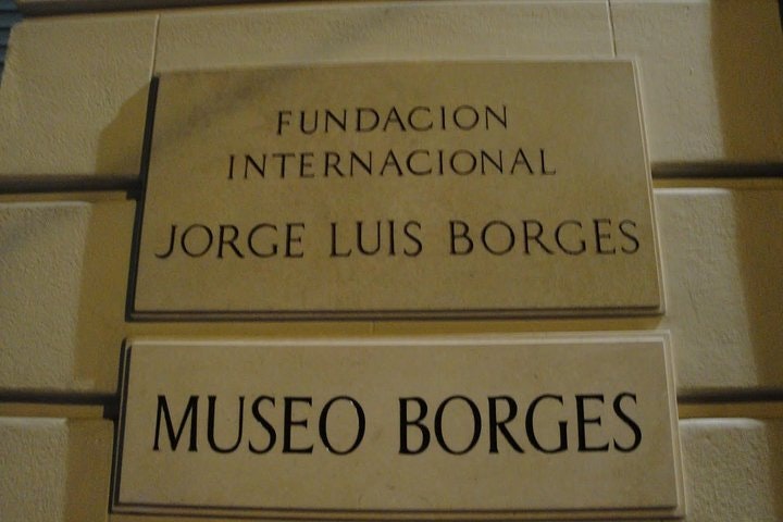 Personalities of Buenos Aires: The Lives of Evita and Borges - imagen #3