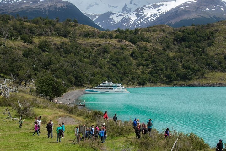 Unique Gourmet Experience - Perito Moreno Glacier Boat Ride - imagen #17