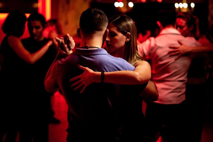 Authentic Milonga and Tango Night Tour with Locals - imagen #6