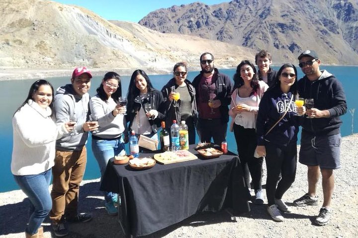 Full Day Trip to Cajón del Maipo Yeso Reservoir + Toast