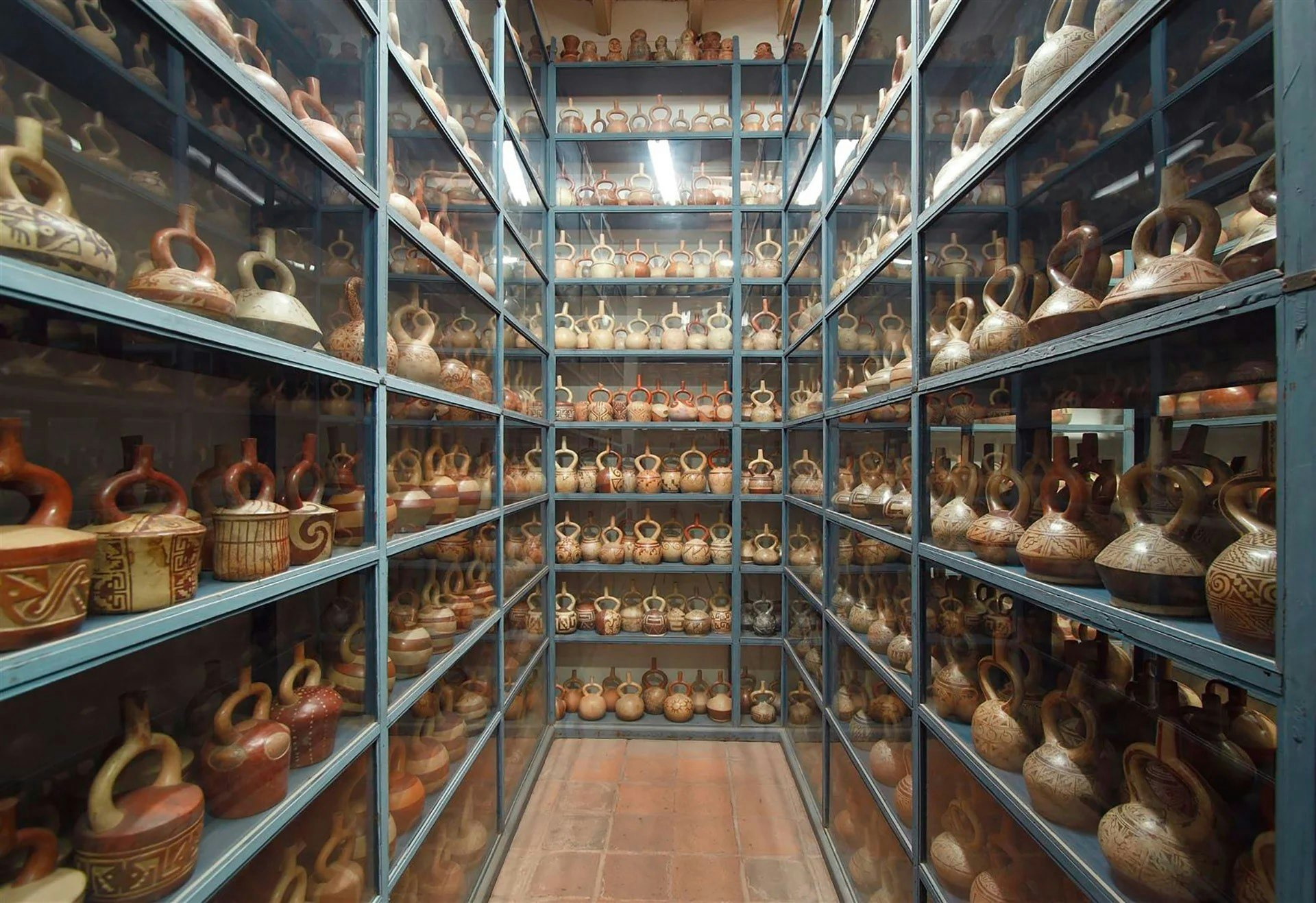 Lim-16 : Larco Museum - Unveiling Ancient Peru s Treasures - imagen #4