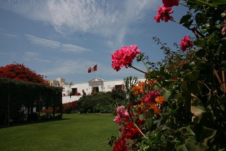 Larco Museum Tour & Gastronomic Experience with rountrip transfer - imagen #6