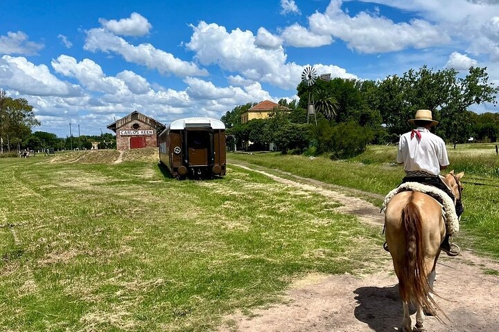 Horseback Riding Experience in Carlos Keen - imagen #11
