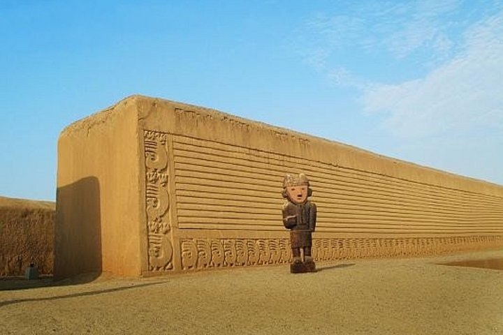 Sun and Moon Huacas, Chan Chan and Huanchaco Day Tour - imagen #3