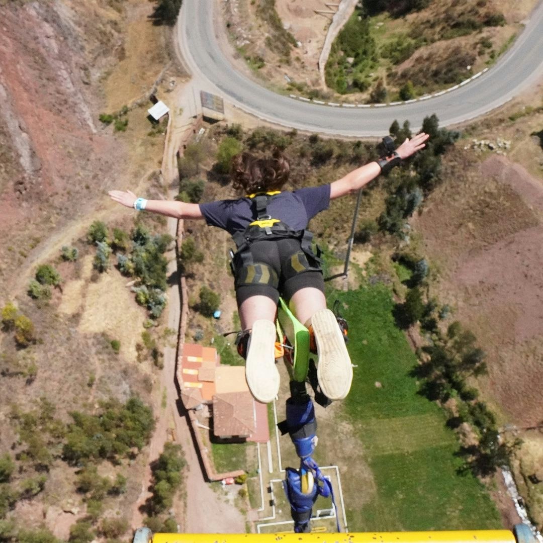Cus-16 : Bungee Jumping Over Peruvian Canyons - imagen #4