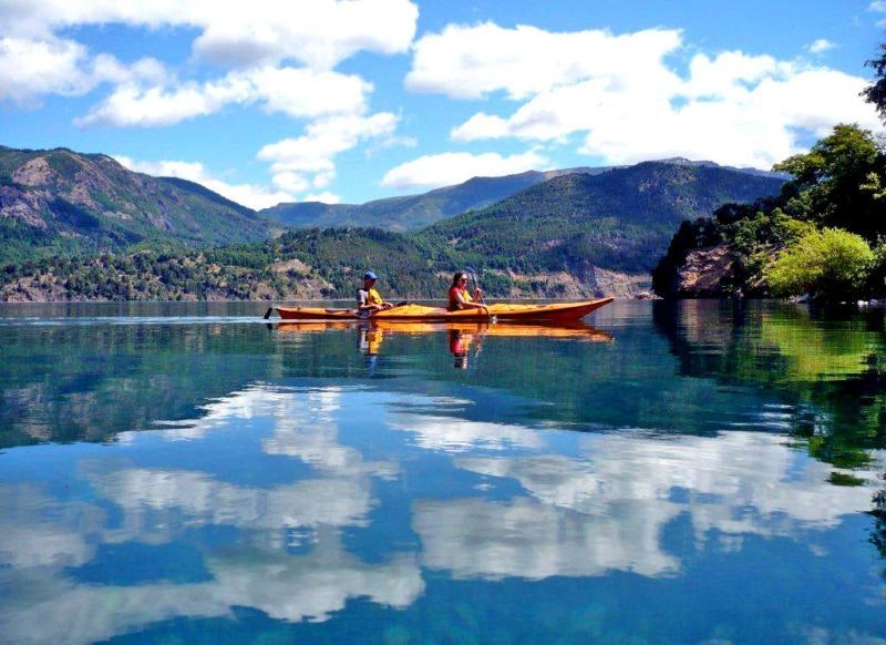 Kayaking in Machonico lakes on the Siete Lagos trail - imagen #6