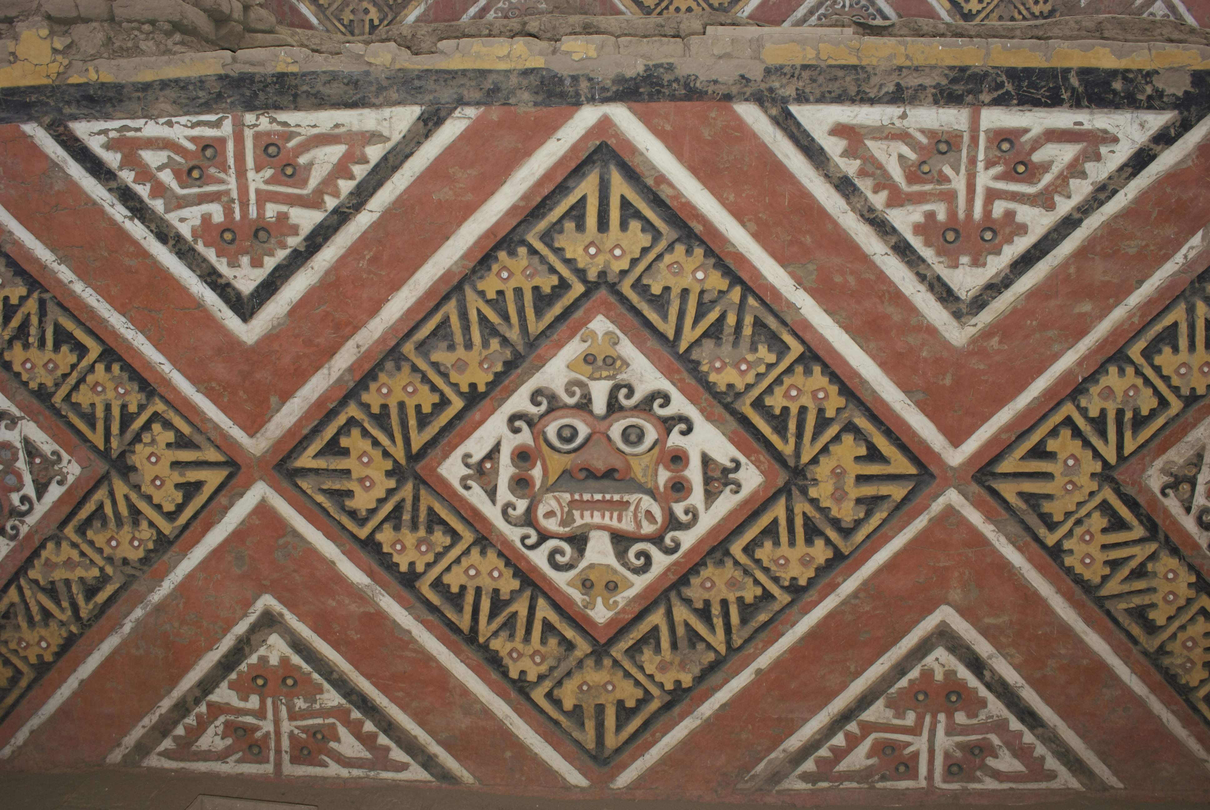 Trujillo The Best Private Tour: Downtown, Museum, Sun & Moon temples, Chan Chan Chimu City and Huanchaco beach. - imagen #11