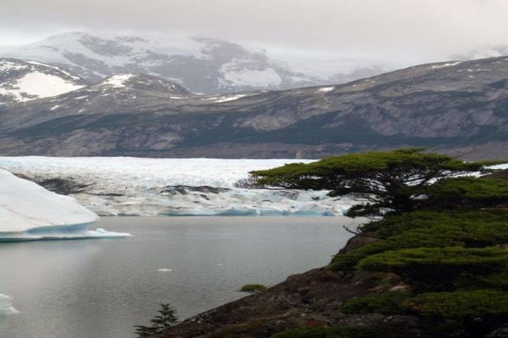 Unique Gourmet Experience - Perito Moreno Glacier Boat Ride - imagen #6