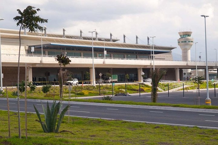 PRIVATE TRANSFER QUITO AIRPORT TO QUITO CITY/HOTEL - imagen #3
