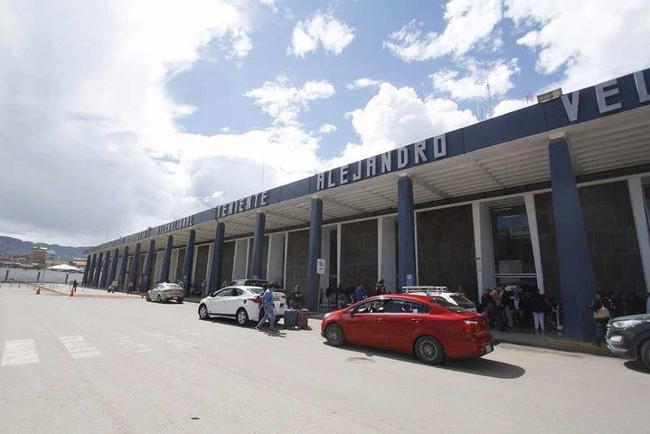 Traslado privado de llegada desde el Aeropuerto Internacional Alejandro Velasco a Cusco - imagen #2