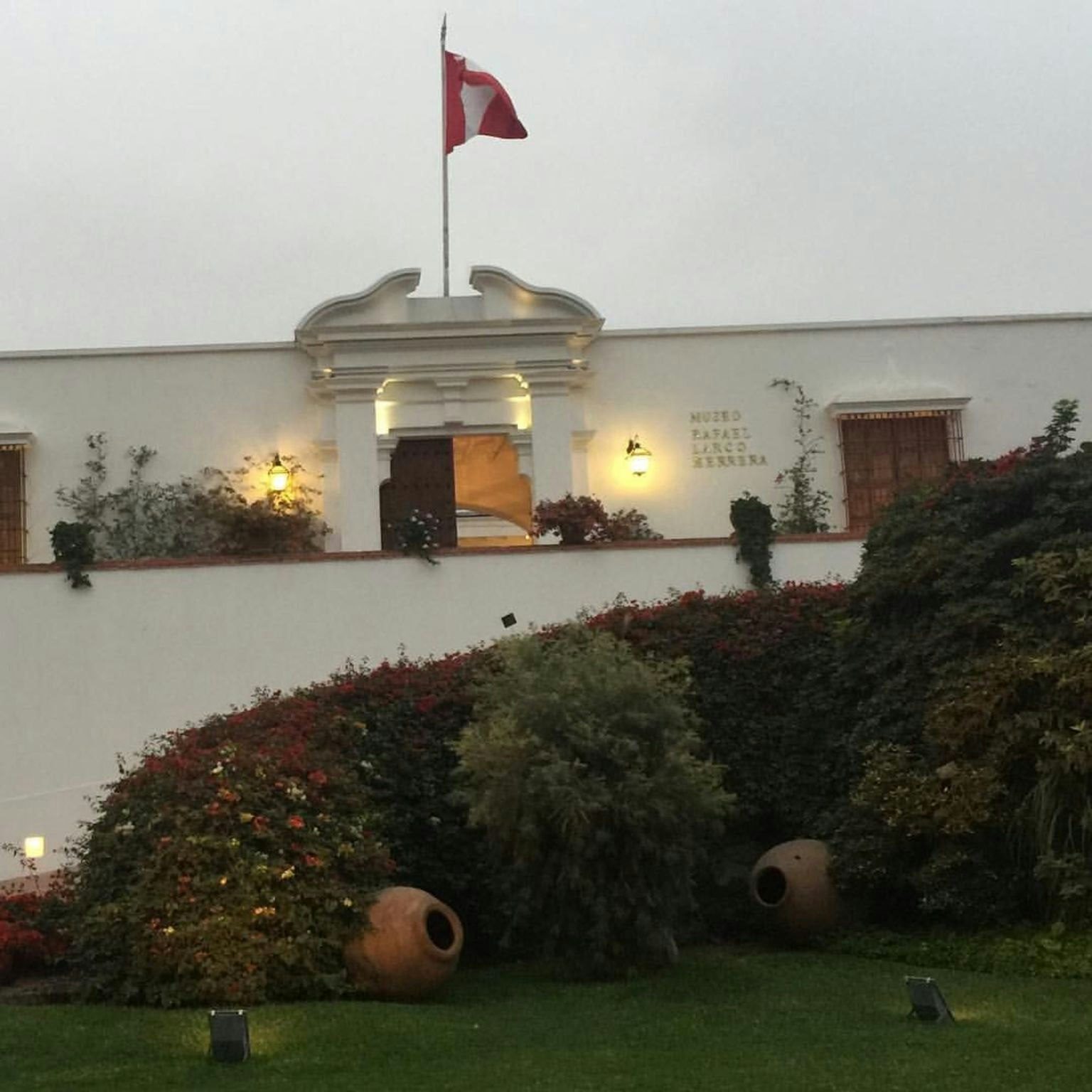 Lima in a Day: Heritage Sites, Larco Museum & Magic Water Circuit with lunch - imagen #3