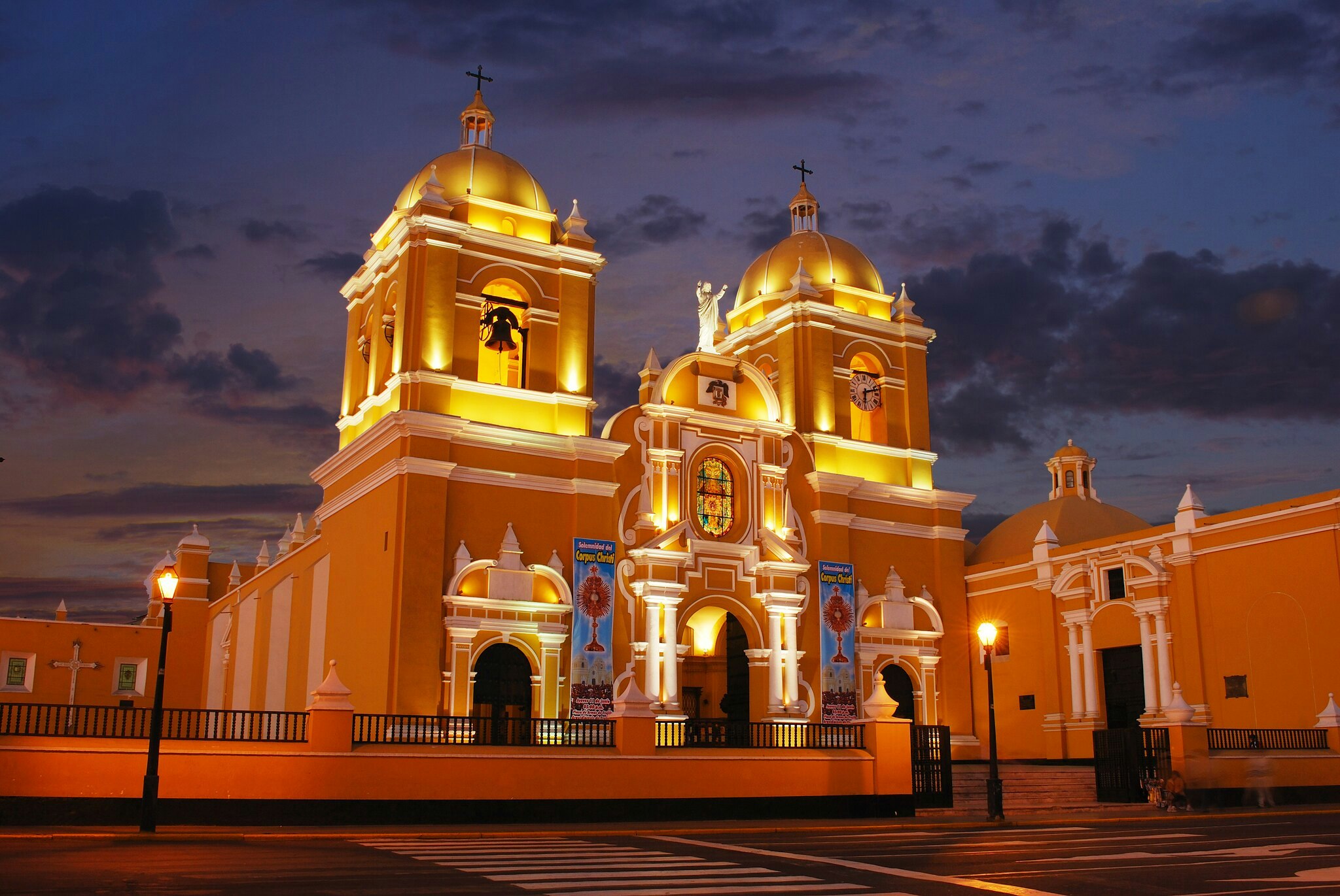 Chan Chan, Huanchaco, Sun and Moon Temples, Full-Day Tour from Trujlllo - imagen #12