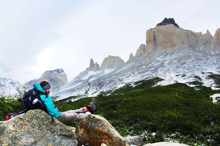 Experiencia de trekking de 4 días en Torres del Paine desde Puerto Natales