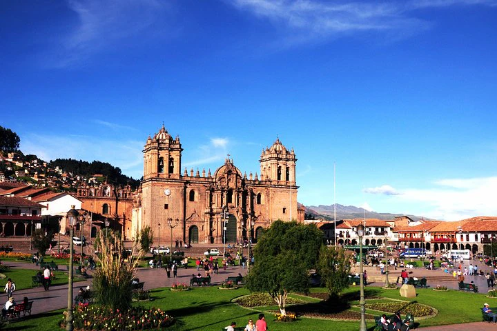 Traslado privado de llegada desde el Aeropuerto Internacional Alejandro Velasco a Cusco - imagen #5
