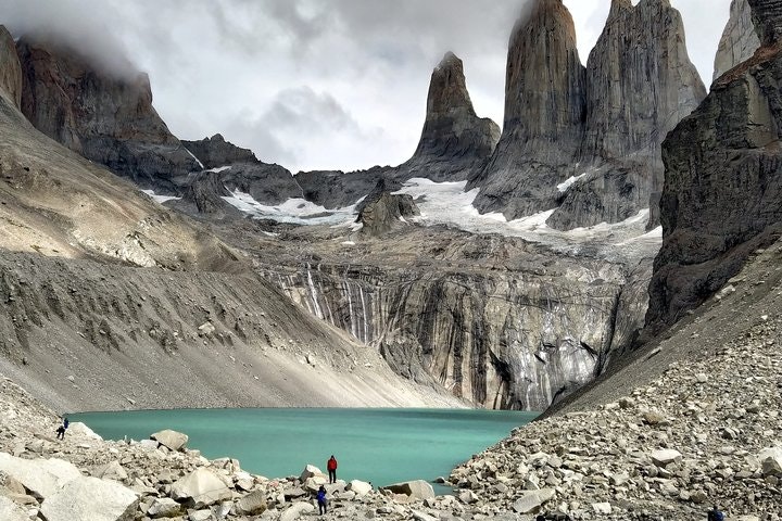 Torres del Paine Trekking Base - Full day excursion - imagen #6