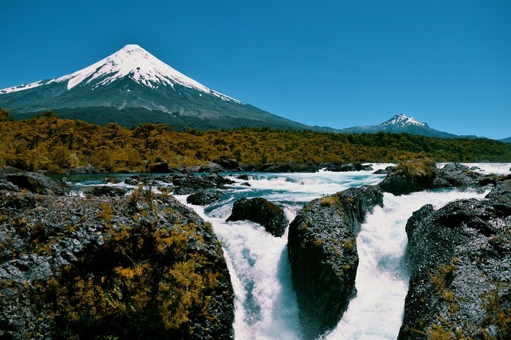 Premium Full day Tour to Osorno Volcano and Petrohue in Puerto Varas - imagen #7