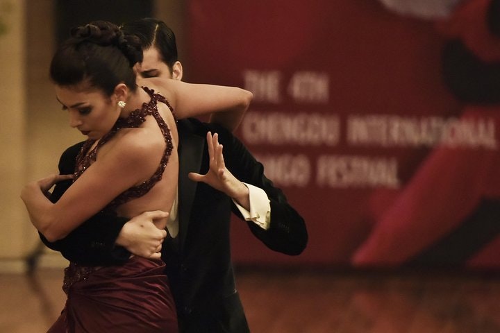 Authentic Milonga and Tango Night Tour with Locals - imagen #3