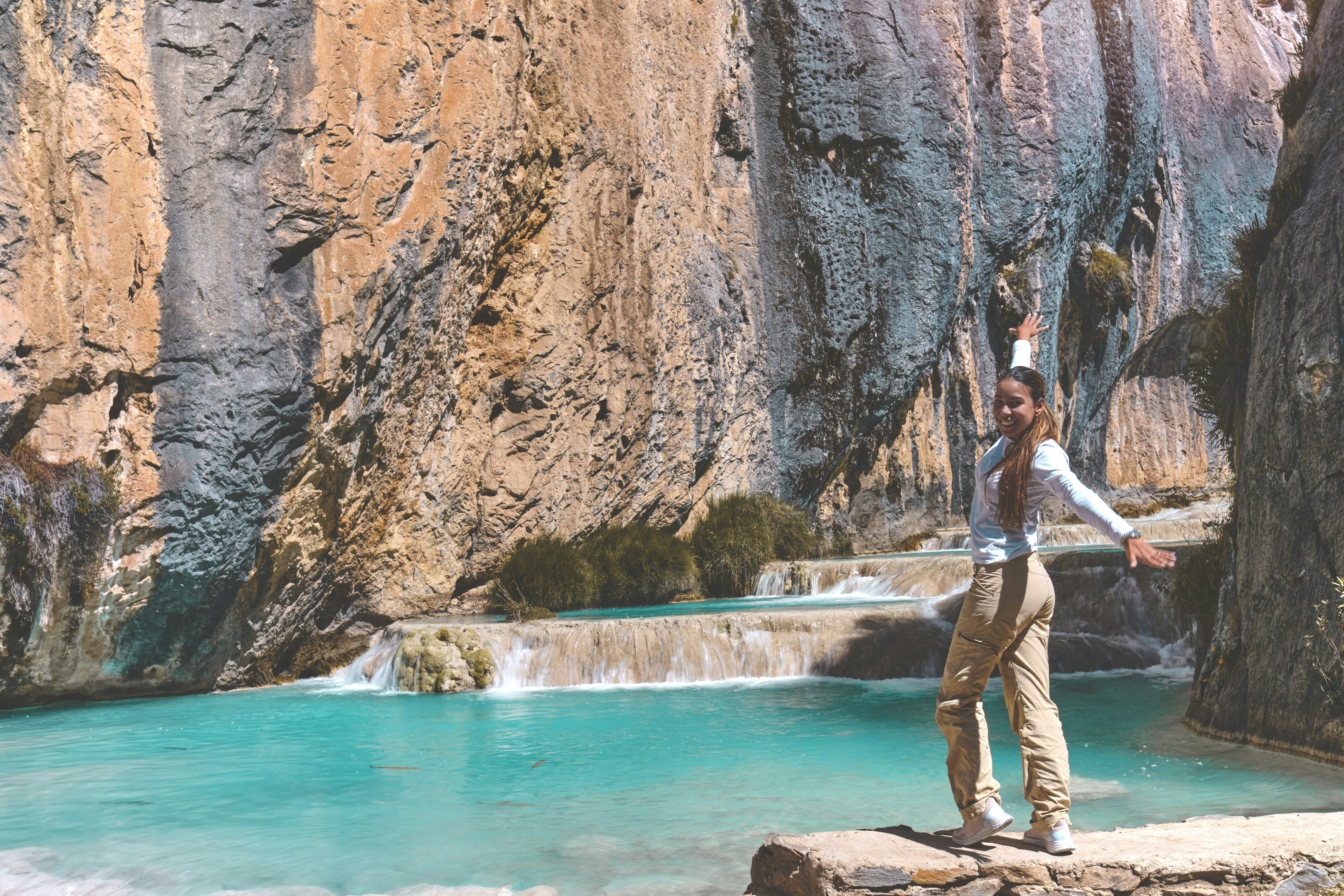 Lim-30 : Millpu from Lima - The Paradisiacal Turquoise Waters - imagen #2