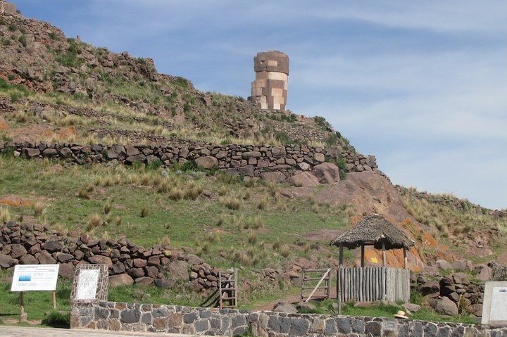 Tour to Sillustani Pre Inca Tombs - imagen #4