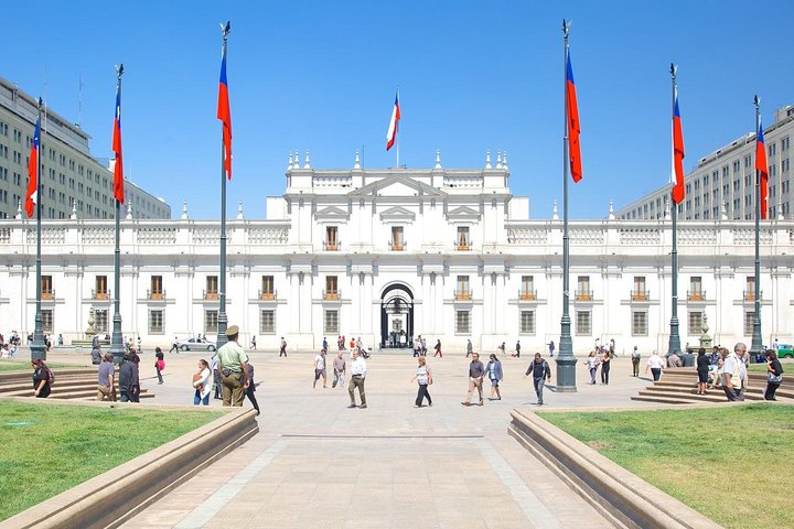 Half Day Guided City Tour in Santiago - Small Groups - Multi Language